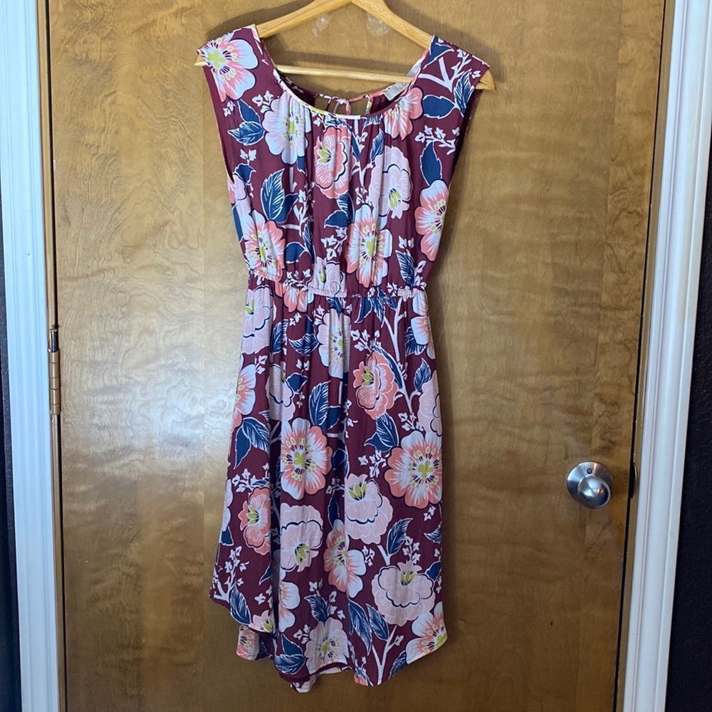 Ann taylor Loft wine and rose floral pull on high wide neck cinch waist‎ dress